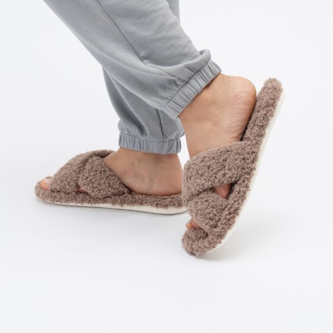 CRISS CROSS FLUFFY SLIPPERS WITH THICK NON SLIP SOLE FOR COZY INDOOR COMFORT