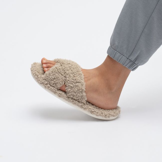 CRISS CROSS FLUFFY SLIPPERS WITH THICK NON SLIP SOLE FOR COZY INDOOR COMFORT