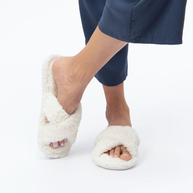 CRISS CROSS FLUFFY SLIPPERS WITH THICK NON SLIP SOLE FOR COZY INDOOR COMFORT