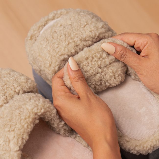 FLUFFY ORTHOPEDIC SLIPPERS – DOUBLE-STRAP SHERPA HOUSE SLIDES WITH THICK