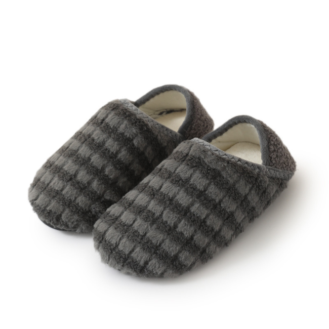 THE CLOUDIES | UNISEX SLIP-ON WINTER SLIPPERS - COZY PLUSH & FLEXIBLE RUBBER SOLE