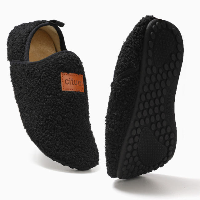 THE CLOUDIES | UNISEX SLIP-ON WINTER SLIPPERS - COZY PLUSH & FLEXIBLE RUBBER SOLE