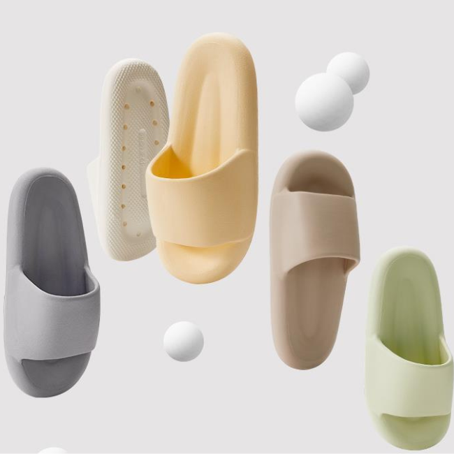 THE CLOUDIES | AIR-CUSHION SILENT HOME SLIPPERS FOR MEN & WOMEN