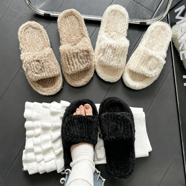 THE CLOUDIES | PLATFORM FUR SLIPPERS - COZY WINTER SLIDES