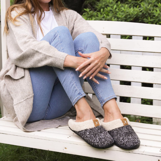 The Cloudies US | Women's Slip-On Memory Foam Indoor Bedroom Slippers